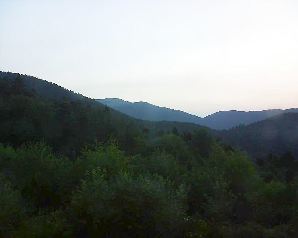 Le petit ballon vu depuis le Domaine Langmatt à Murbach le 08.07.2018 à 05:45 Le petit ballon (Alsace, Vosges) le 08.07.2018 à 05:45