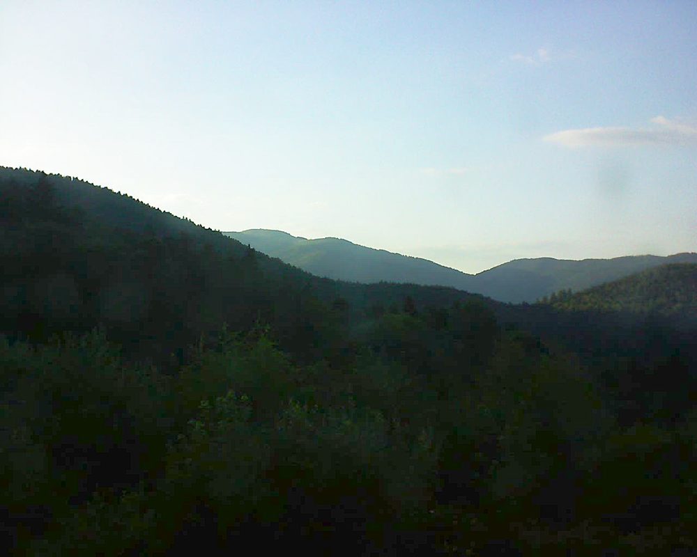 Le petit ballon vu depuis le Domaine Langmatt à Murbach le 08.07.2018 à 20:15 Le petit ballon (Alsace, Vosges) le 08.07.2018 à 20:15