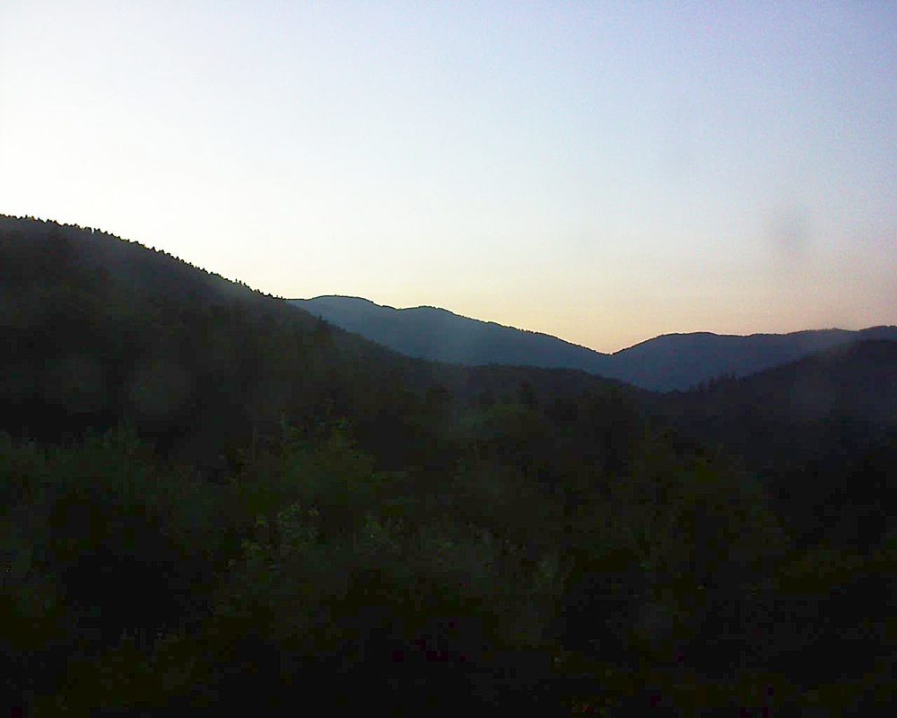 Le petit ballon vu depuis le Domaine Langmatt à Murbach le 08.07.2018 à 21:45 Le petit ballon (Alsace, Vosges) le 08.07.2018 à 21:45