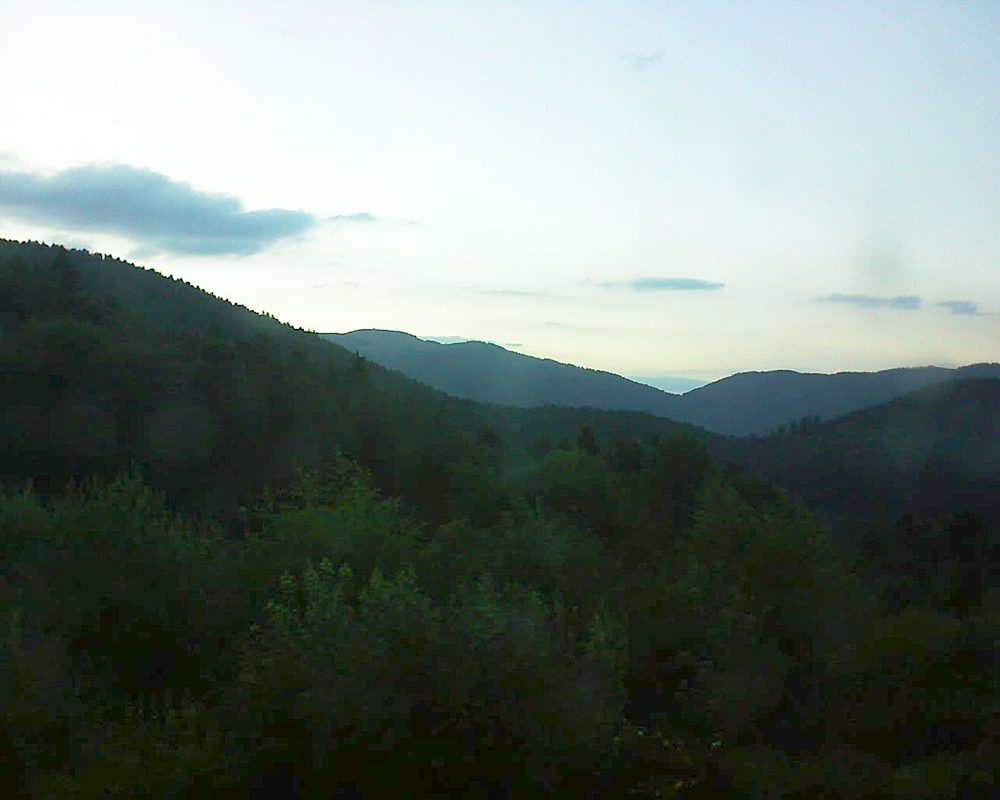 Le petit ballon vu depuis le Domaine Langmatt à Murbach le 10.07.2018 à 21:30 Le petit ballon (Alsace, Vosges) le 10.07.2018 à 21:30