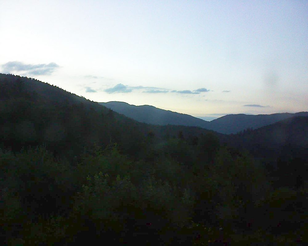 Le petit ballon vu depuis le Domaine Langmatt à Murbach le 10.07.2018 à 21:45 Le petit ballon (Alsace, Vosges) le 10.07.2018 à 21:45