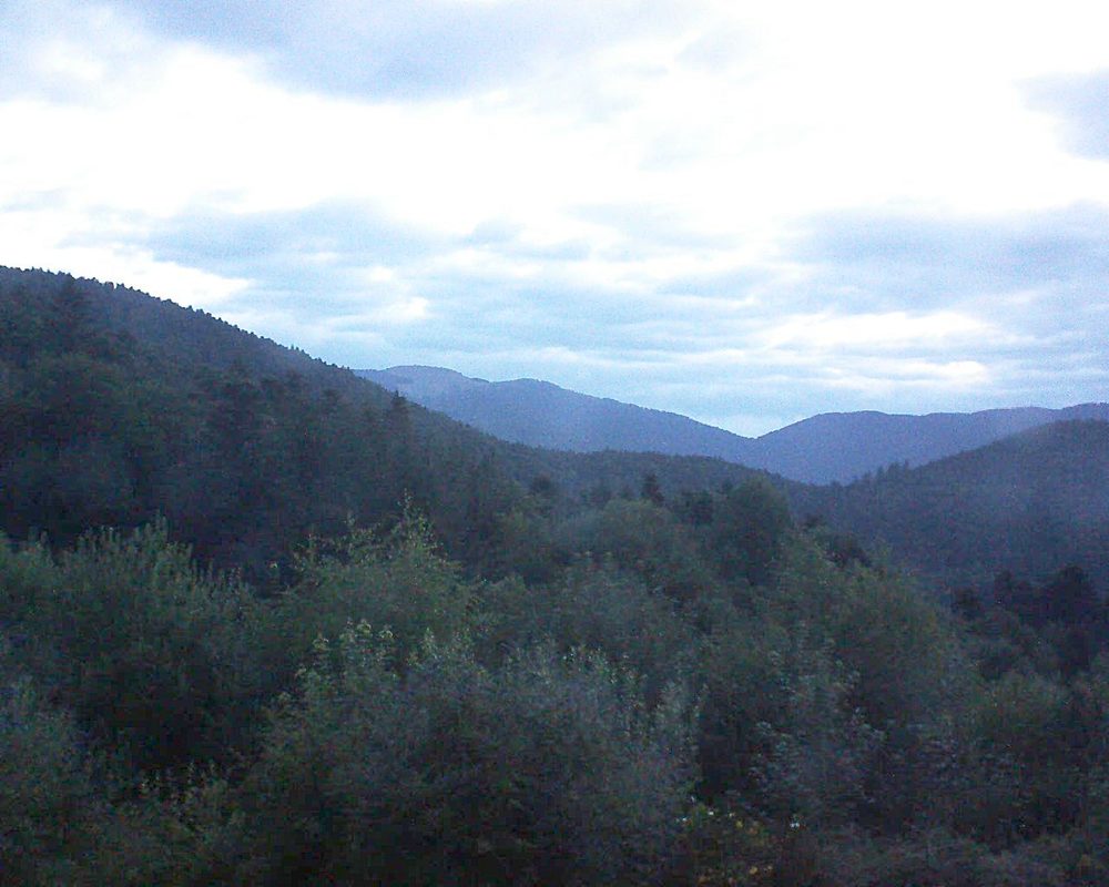 Le petit ballon vu depuis le Domaine Langmatt à Murbach le 11.07.2018 à 05:30 Le petit ballon (Alsace, Vosges) le 11.07.2018 à 05:30