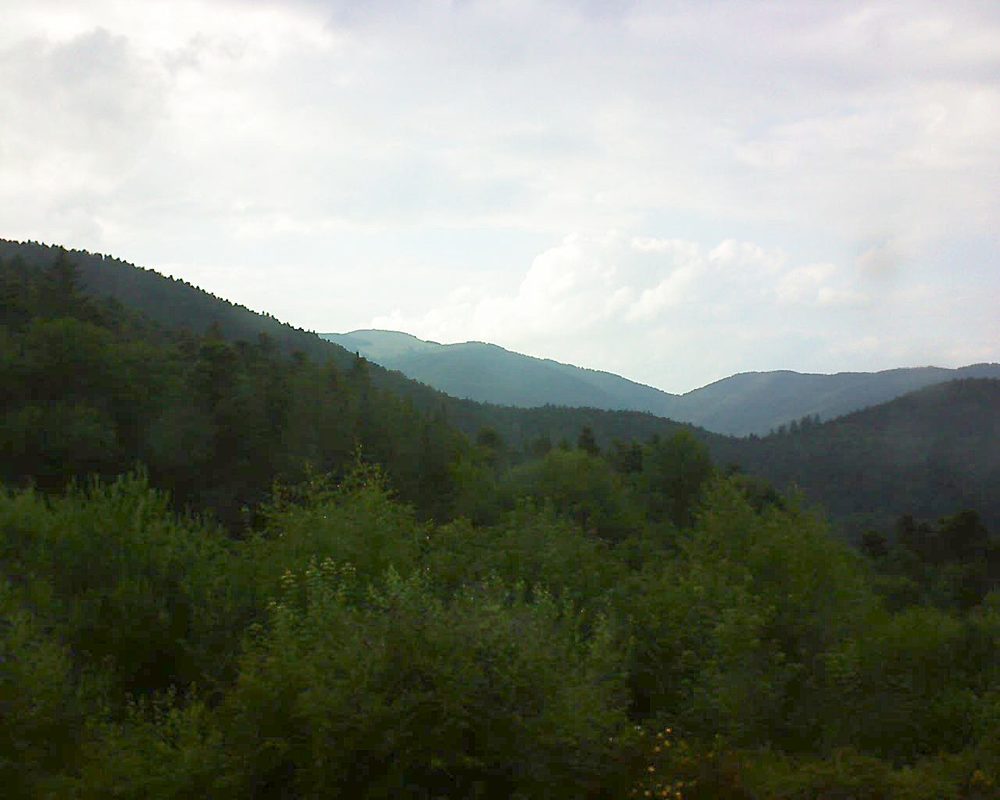 Le petit ballon vu depuis le Domaine Langmatt à Murbach le 12.07.2018 à 19:00 Le petit ballon (Alsace, Vosges) le 12.07.2018 à 19:00