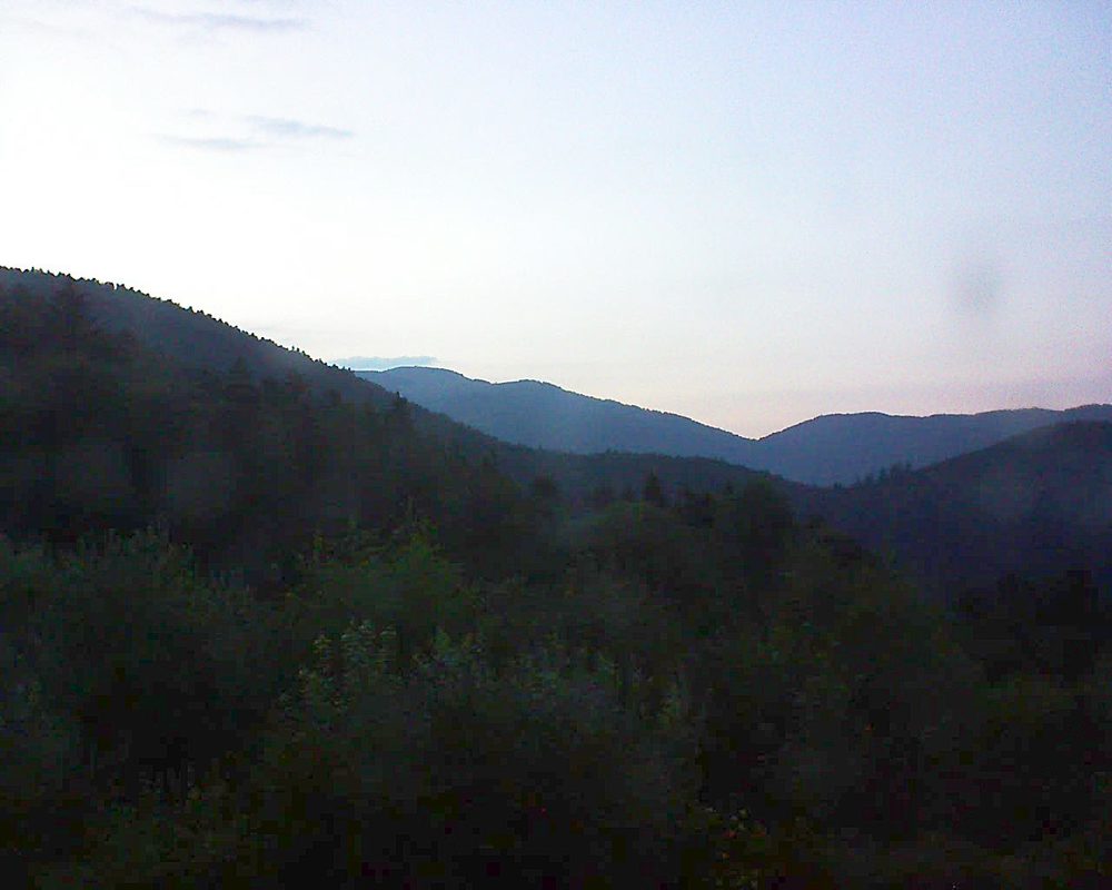 Le petit ballon vu depuis le Domaine Langmatt à Murbach le 12.07.2018 à 21:45 Le petit ballon (Alsace, Vosges) le 12.07.2018 à 21:45