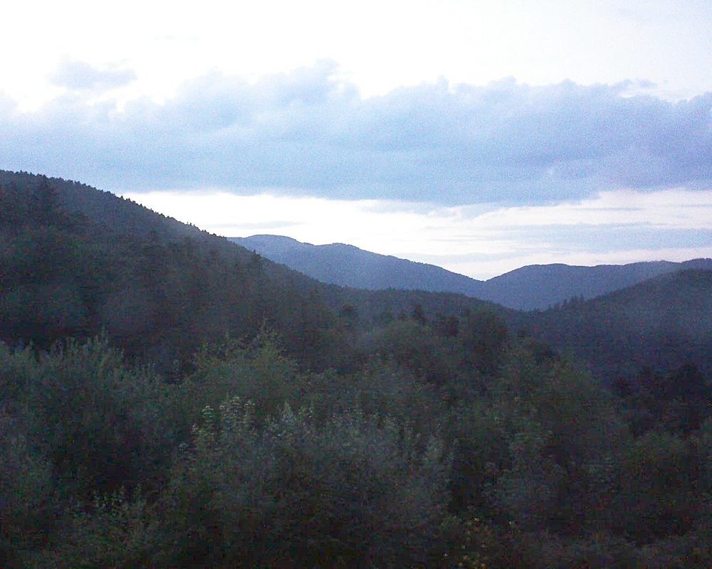 Le petit ballon vu depuis le Domaine Langmatt à Murbach le 13.07.2018 à 21:45 Le petit ballon (Alsace, Vosges) le 13.07.2018 à 21:45