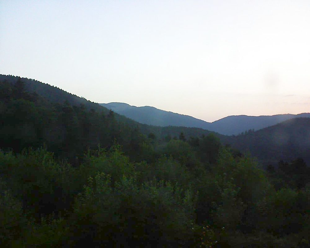 Le petit ballon vu depuis le Domaine Langmatt à Murbach le 14.07.2018 à 06:00 Le petit ballon (Alsace, Vosges) le 14.07.2018 à 06:00