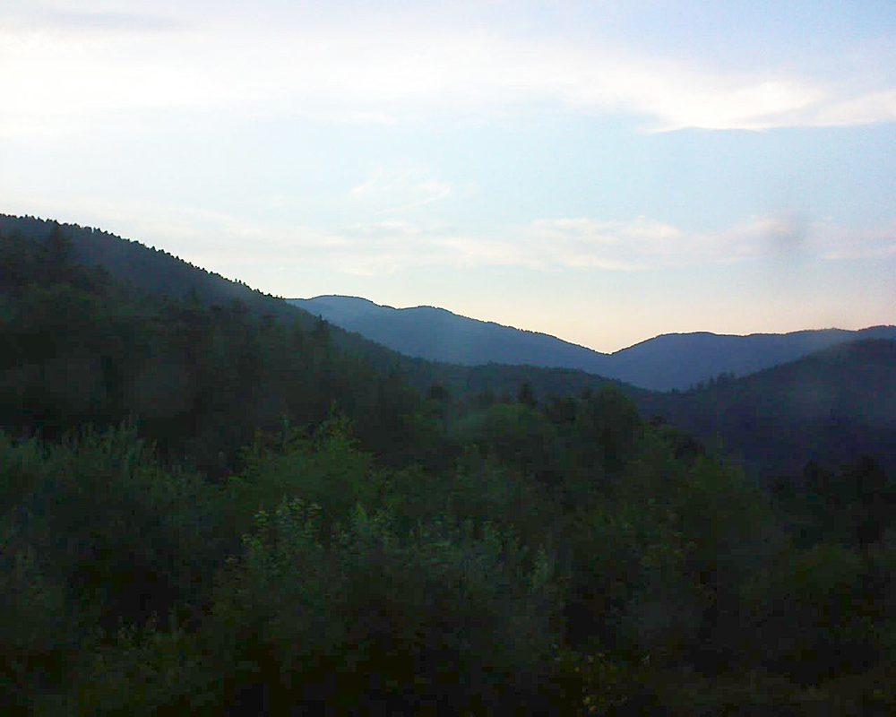 Le petit ballon vu depuis le Domaine Langmatt à Murbach le 14.07.2018 à 21:00 Le petit ballon (Alsace, Vosges) le 14.07.2018 à 21:00