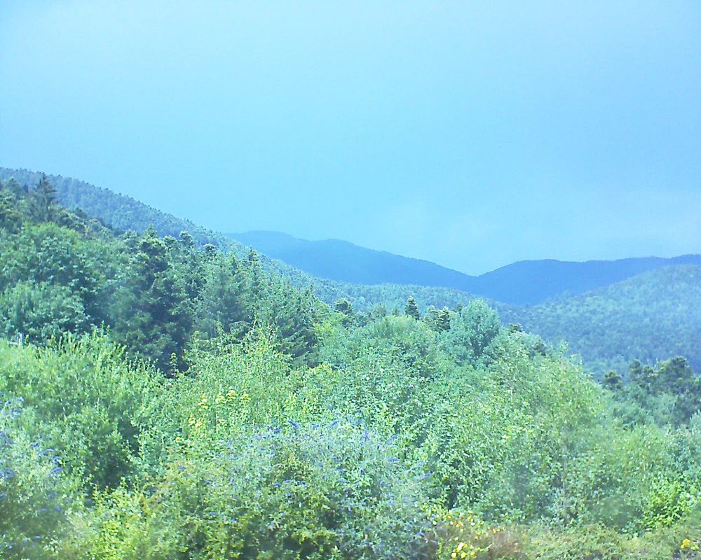 Le petit ballon vu depuis le Domaine Langmatt à Murbach le 15.07.2018 à 14:30 Le petit ballon (Alsace, Vosges) le 15.07.2018 à 14:30