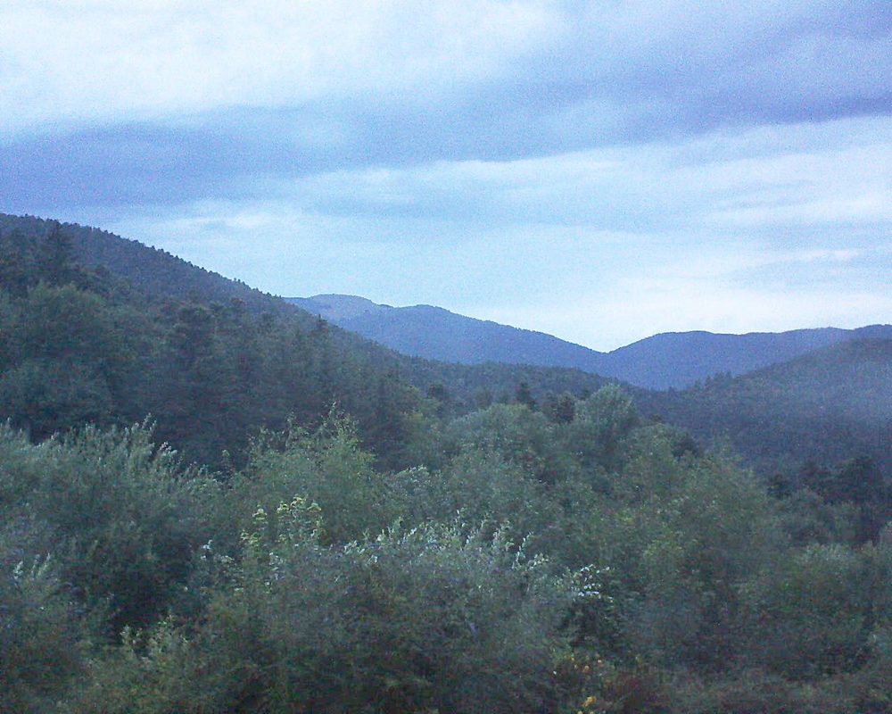 Le petit ballon vu depuis le Domaine Langmatt à Murbach le 15.07.2018 à 21:30 Le petit ballon (Alsace, Vosges) le 15.07.2018 à 21:30