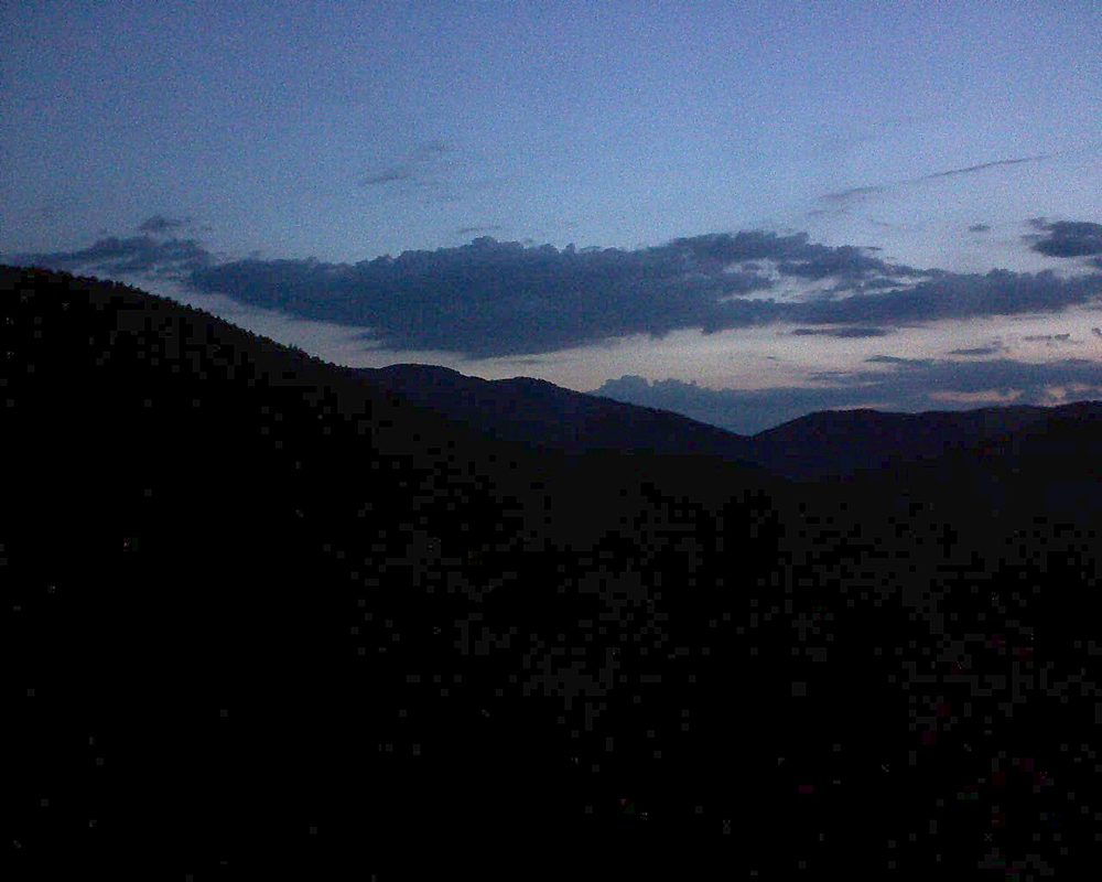 Le petit ballon vu depuis le Domaine Langmatt à Murbach le 16.07.2018 à 05:15 Le petit ballon (Alsace, Vosges) le 16.07.2018 à 05:15