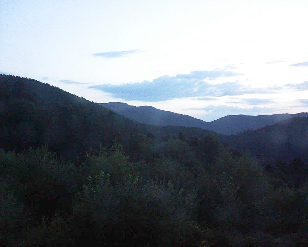 Le petit ballon vu depuis le Domaine Langmatt à Murbach le 16.07.2018 à 05:30 Le petit ballon (Alsace, Vosges) le 16.07.2018 à 05:30