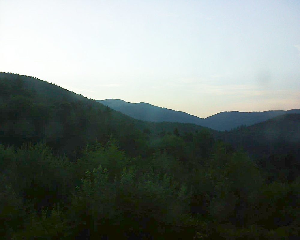 Le petit ballon vu depuis le Domaine Langmatt à Murbach le 16.07.2018 à 21:00 Le petit ballon (Alsace, Vosges) le 16.07.2018 à 21:00