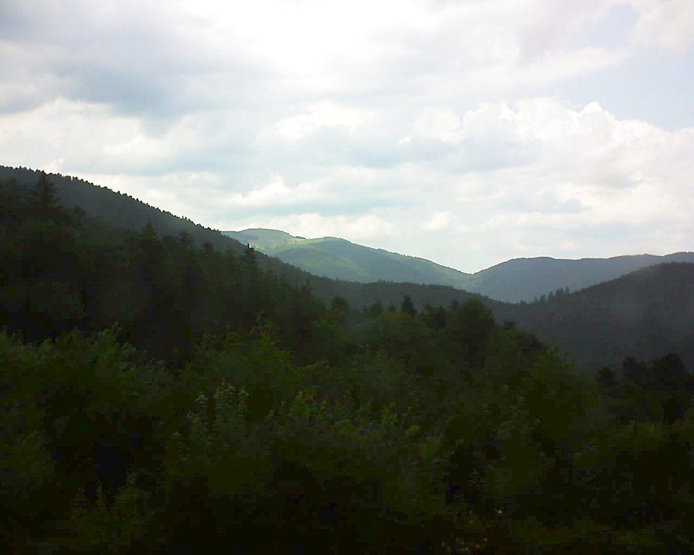 Le petit ballon vu depuis le Domaine Langmatt à Murbach le 17.07.2018 à 14:45 Le petit ballon (Alsace, Vosges) le 17.07.2018 à 14:45