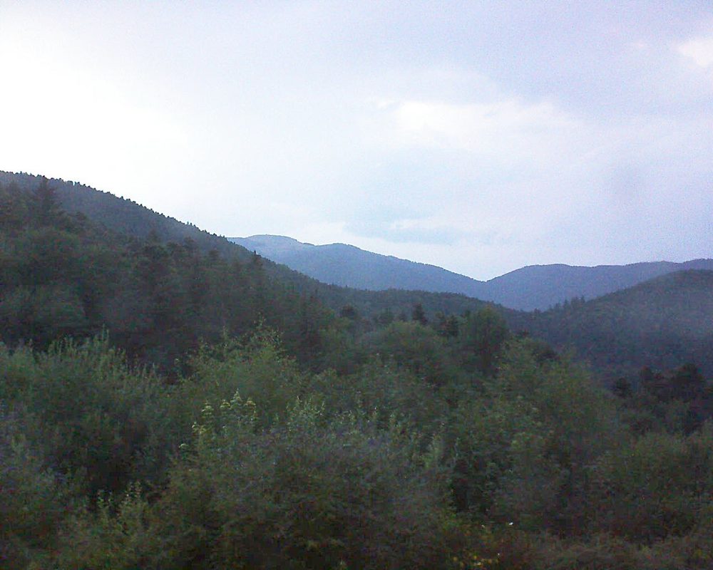 Le petit ballon vu depuis le Domaine Langmatt à Murbach le 17.07.2018 à 21:30 Le petit ballon (Alsace, Vosges) le 17.07.2018 à 21:30