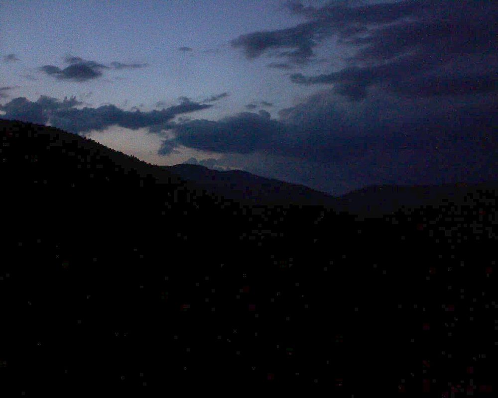 Le petit ballon vu depuis le Domaine Langmatt à Murbach le 17.07.2018 à 22:00 Le petit ballon (Alsace, Vosges) le 17.07.2018 à 22:00