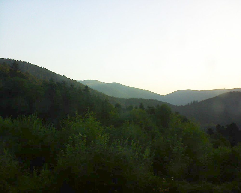 Le petit ballon vu depuis le Domaine Langmatt à Murbach le 18.07.2018 à 06:30 Le petit ballon (Alsace, Vosges) le 18.07.2018 à 06:30