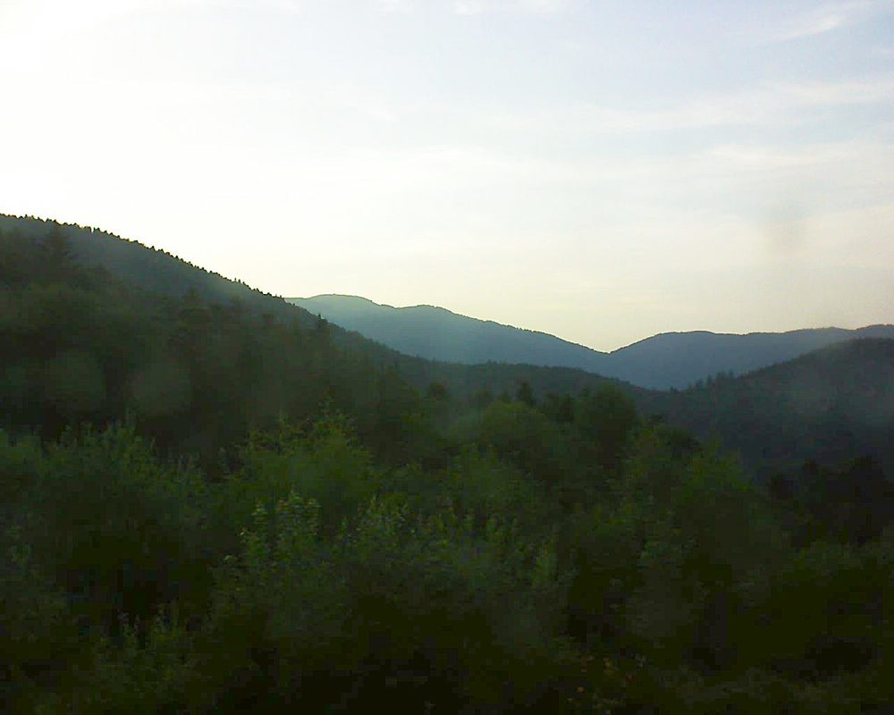 Le petit ballon vu depuis le Domaine Langmatt à Murbach le 18.07.2018 à 20:45 Le petit ballon (Alsace, Vosges) le 18.07.2018 à 20:45