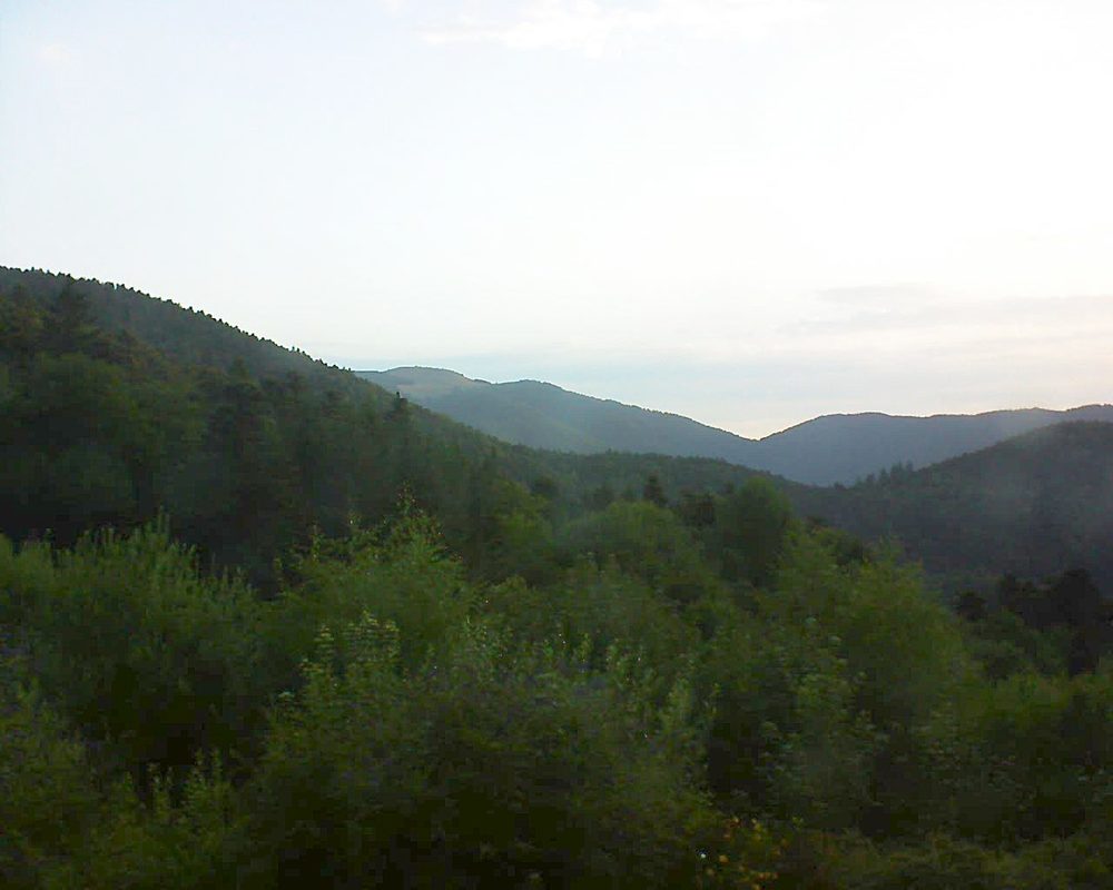 Le petit ballon vu depuis le Domaine Langmatt à Murbach le 19.07.2018 à 06:30 Le petit ballon (Alsace, Vosges) le 19.07.2018 à 06:30