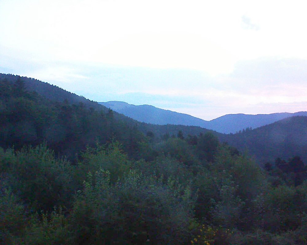 Le petit ballon vu depuis le Domaine Langmatt à Murbach le 20.07.2018 à 05:45 Le petit ballon (Alsace, Vosges) le 20.07.2018 à 05:45