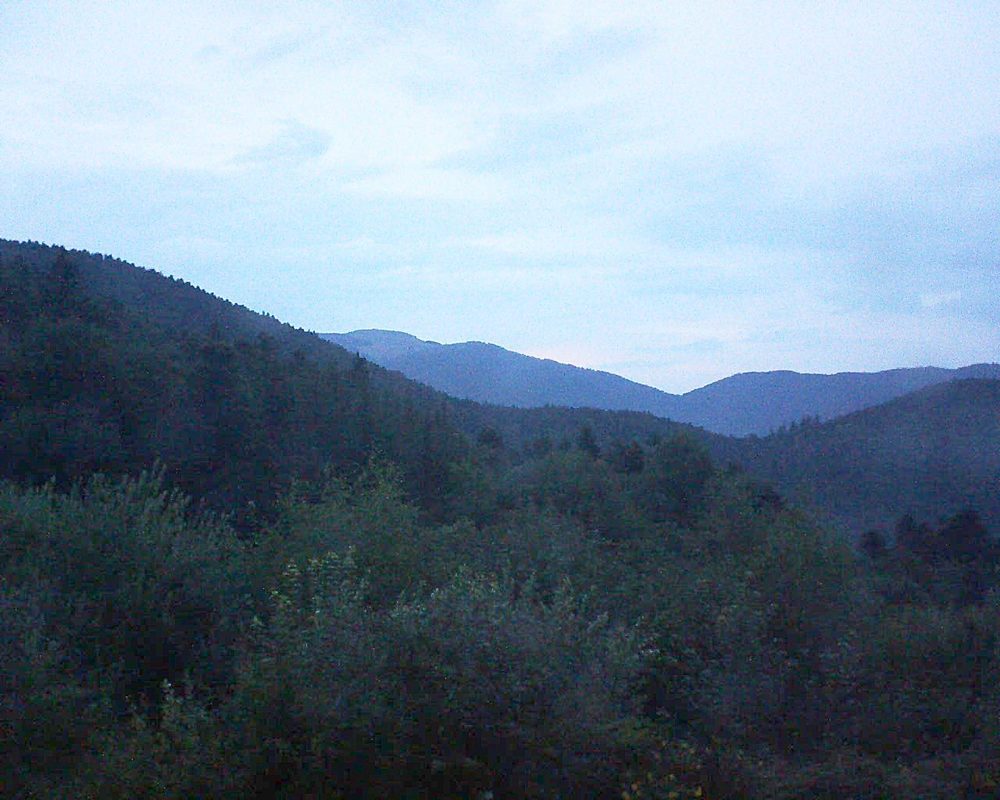 Le petit ballon vu depuis le Domaine Langmatt à Murbach le 20.07.2018 à 21:30 Le petit ballon (Alsace, Vosges) le 20.07.2018 à 21:30
