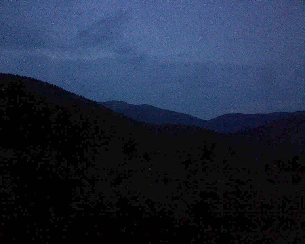 Le petit ballon vu depuis le Domaine Langmatt à Murbach le 20.07.2018 à 21:45 Le petit ballon (Alsace, Vosges) le 20.07.2018 à 21:45