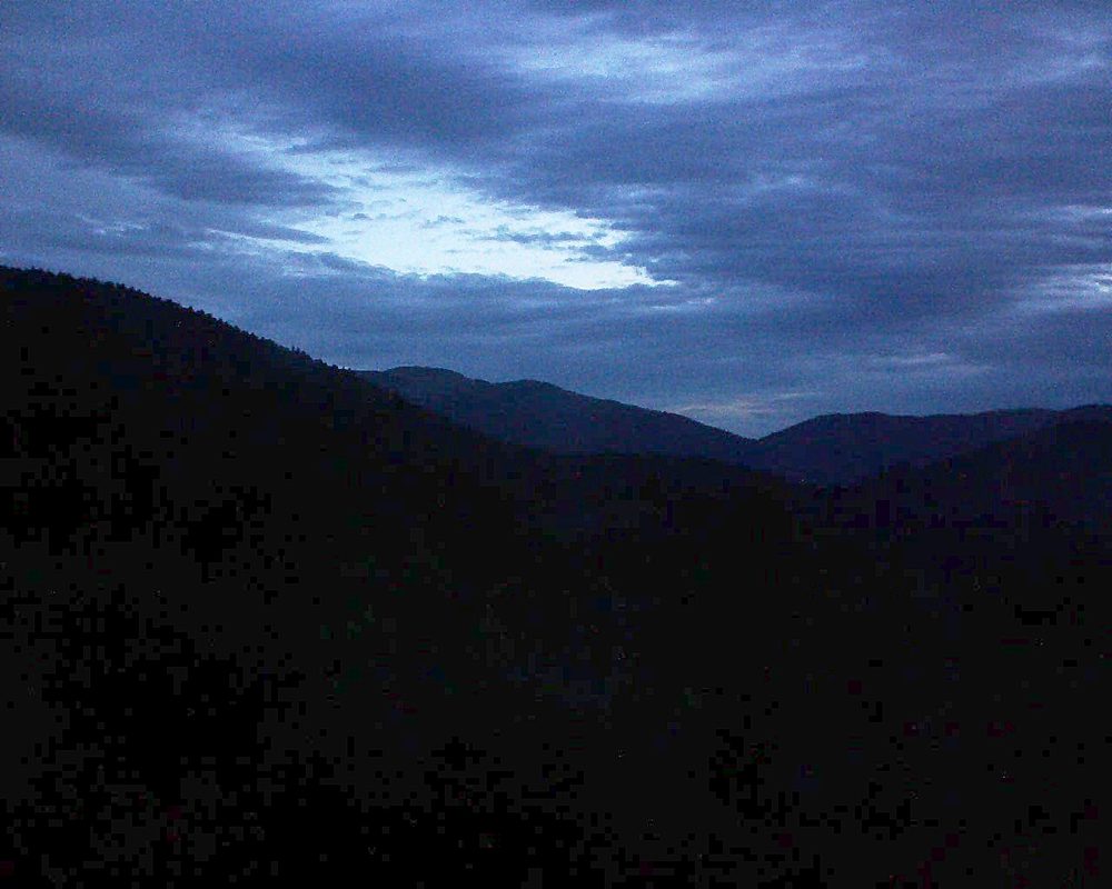 Le petit ballon vu depuis le Domaine Langmatt à Murbach le 21.07.2018 à 05:30 Le petit ballon (Alsace, Vosges) le 21.07.2018 à 05:30