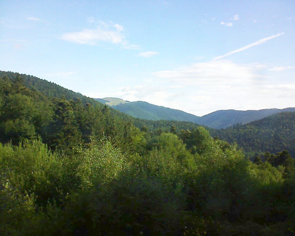 Le petit ballon vu depuis le Domaine Langmatt à Murbach le 21.07.2018 à 08:45 Le petit ballon (Alsace, Vosges) le 21.07.2018 à 08:45