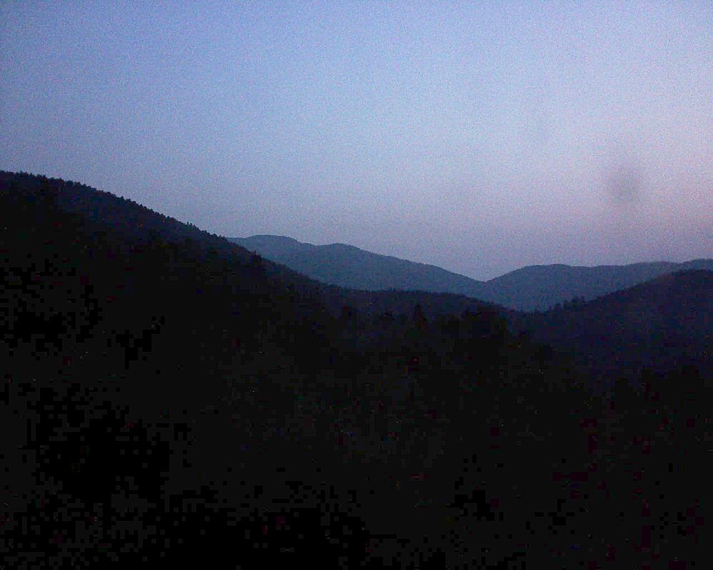 Le petit ballon vu depuis le Domaine Langmatt à Murbach le 23.07.2018 à 05:30 Le petit ballon (Alsace, Vosges) le 23.07.2018 à 05:30