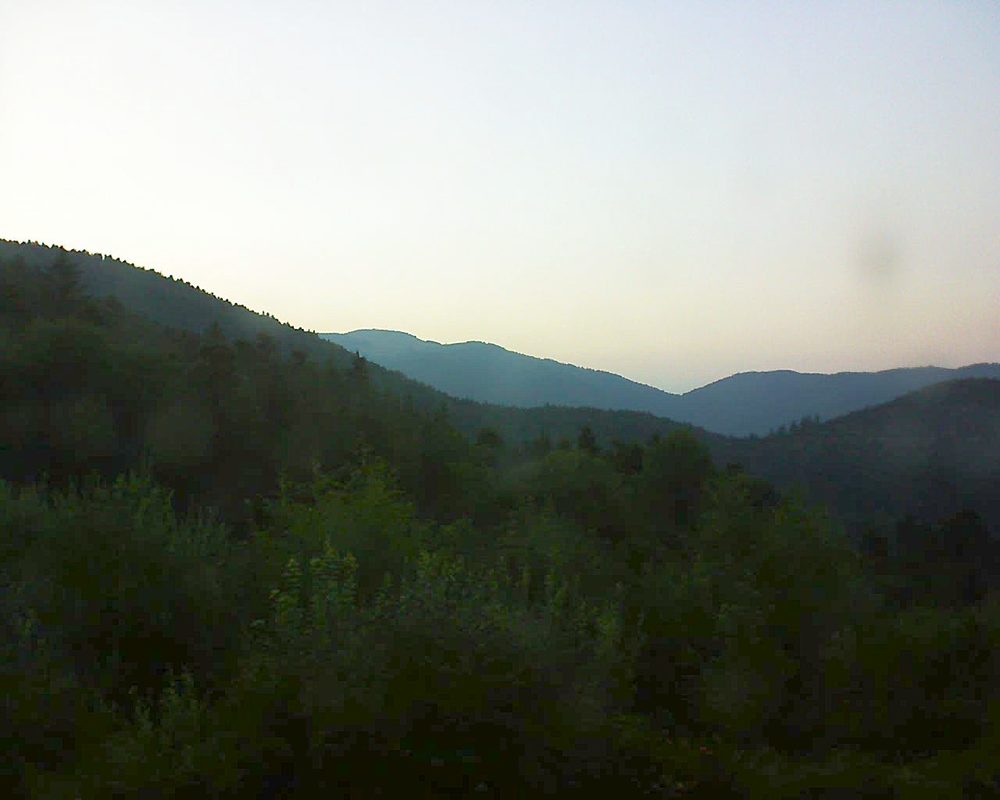 Le petit ballon vu depuis le Domaine Langmatt à Murbach le 23.07.2018 à 21:00 Le petit ballon (Alsace, Vosges) le 23.07.2018 à 21:00