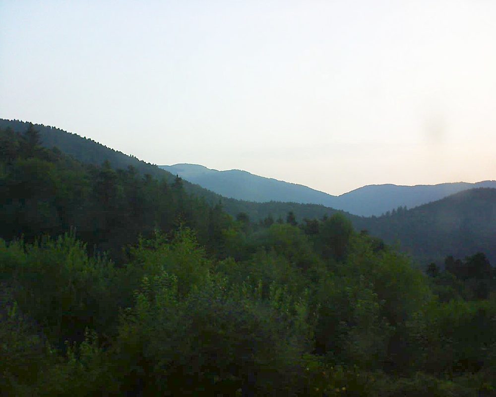 Le petit ballon vu depuis le Domaine Langmatt à Murbach le 25.07.2018 à 06:30 Le petit ballon (Alsace, Vosges) le 25.07.2018 à 06:30