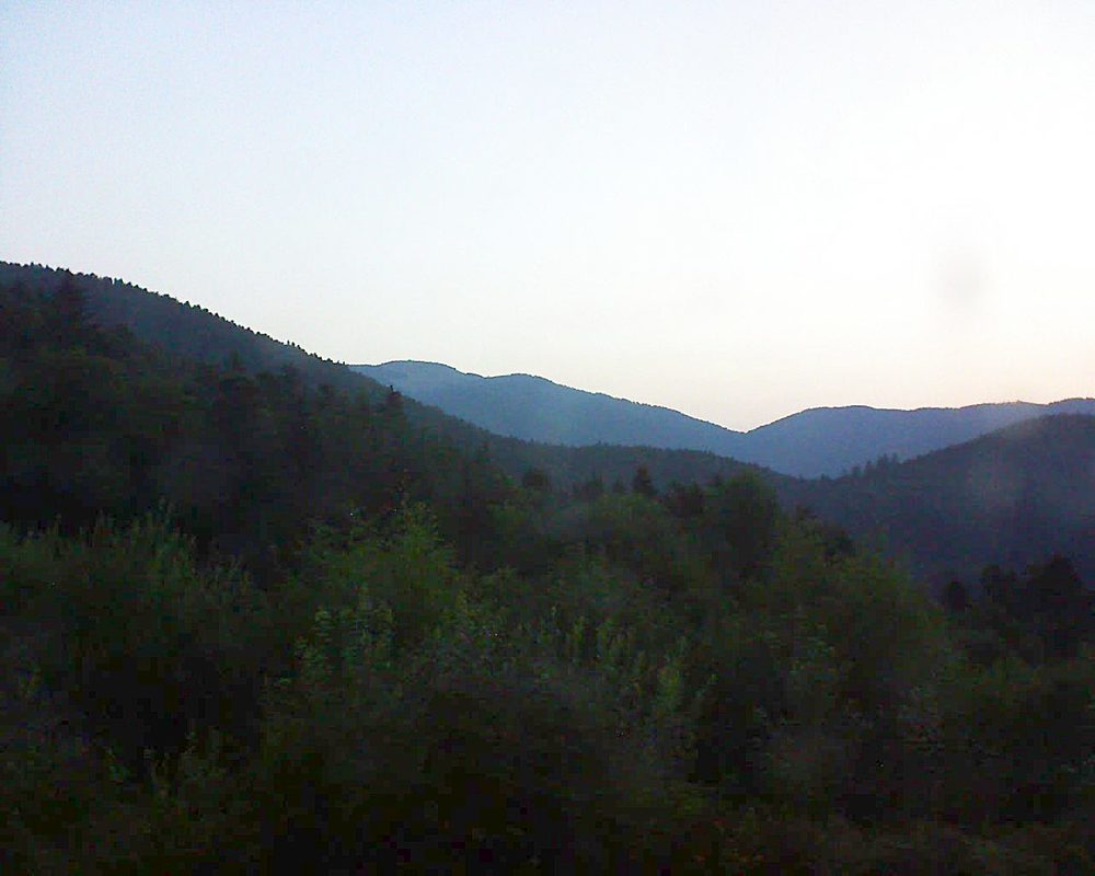 Le petit ballon vu depuis le Domaine Langmatt à Murbach le 26.07.2018 à 05:45 Le petit ballon (Alsace, Vosges) le 26.07.2018 à 05:45