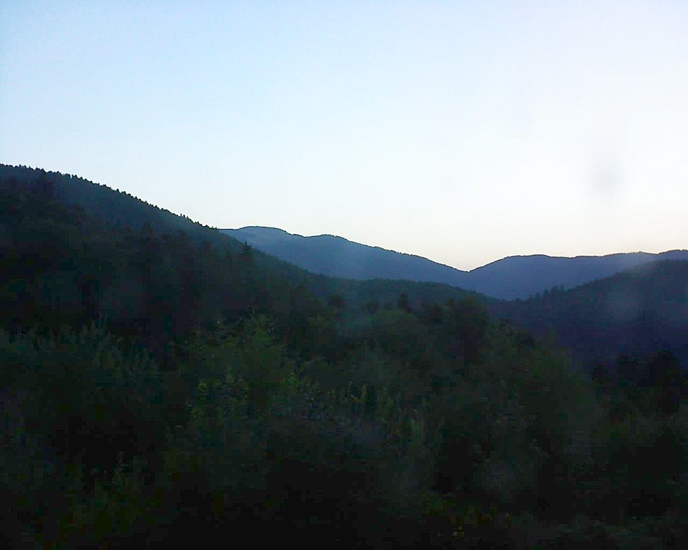 Le petit ballon vu depuis le Domaine Langmatt à Murbach le 27.07.2018 à 06:00 Le petit ballon (Alsace, Vosges) le 27.07.2018 à 06:00