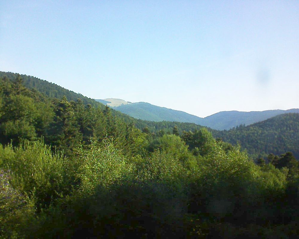 Le petit ballon vu depuis le Domaine Langmatt à Murbach le 27.07.2018 à 09:00 Le petit ballon (Alsace, Vosges) le 27.07.2018 à 09:00