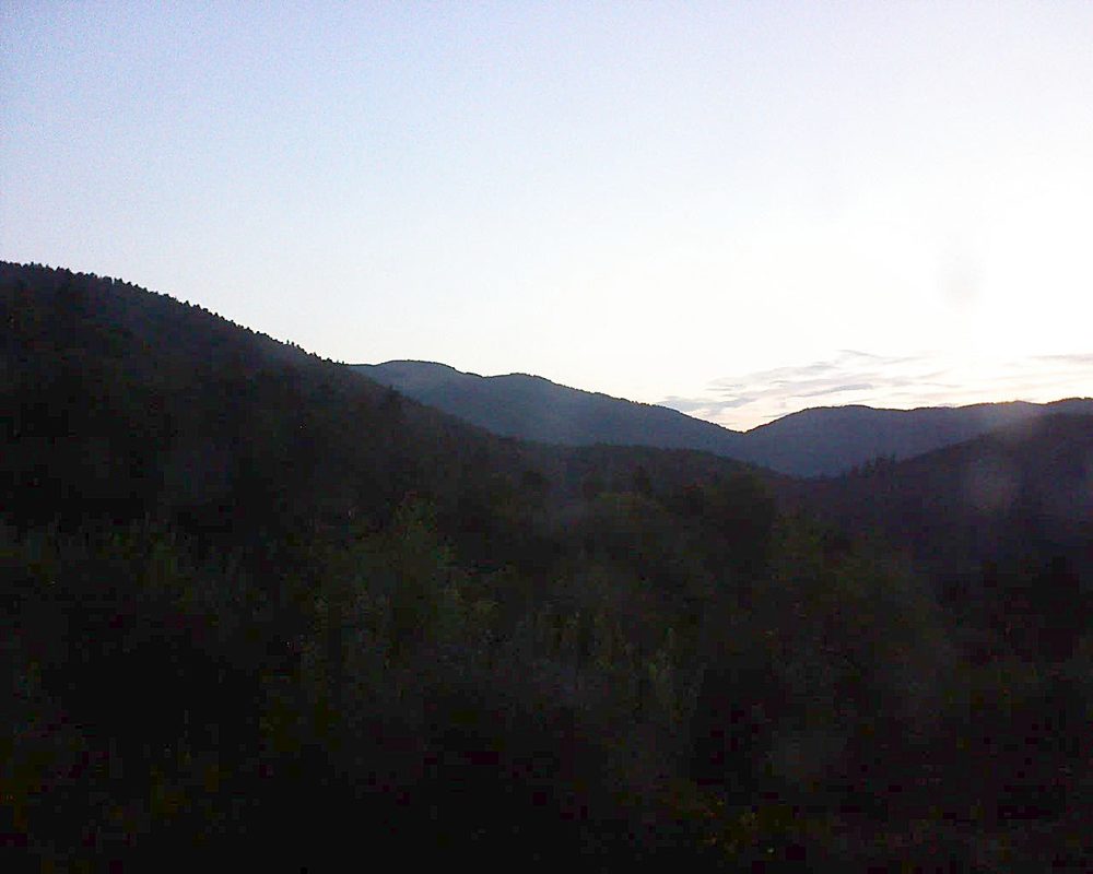 Le petit ballon vu depuis le Domaine Langmatt à Murbach le 30.07.2018 à 05:45 Le petit ballon (Alsace, Vosges) le 30.07.2018 à 05:45