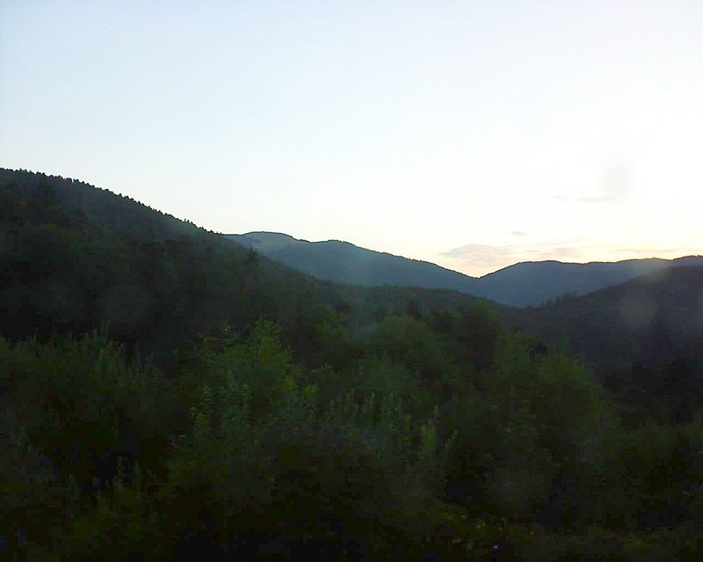 Le petit ballon vu depuis le Domaine Langmatt à Murbach le 30.07.2018 à 06:00 Le petit ballon (Alsace, Vosges) le 30.07.2018 à 06:00