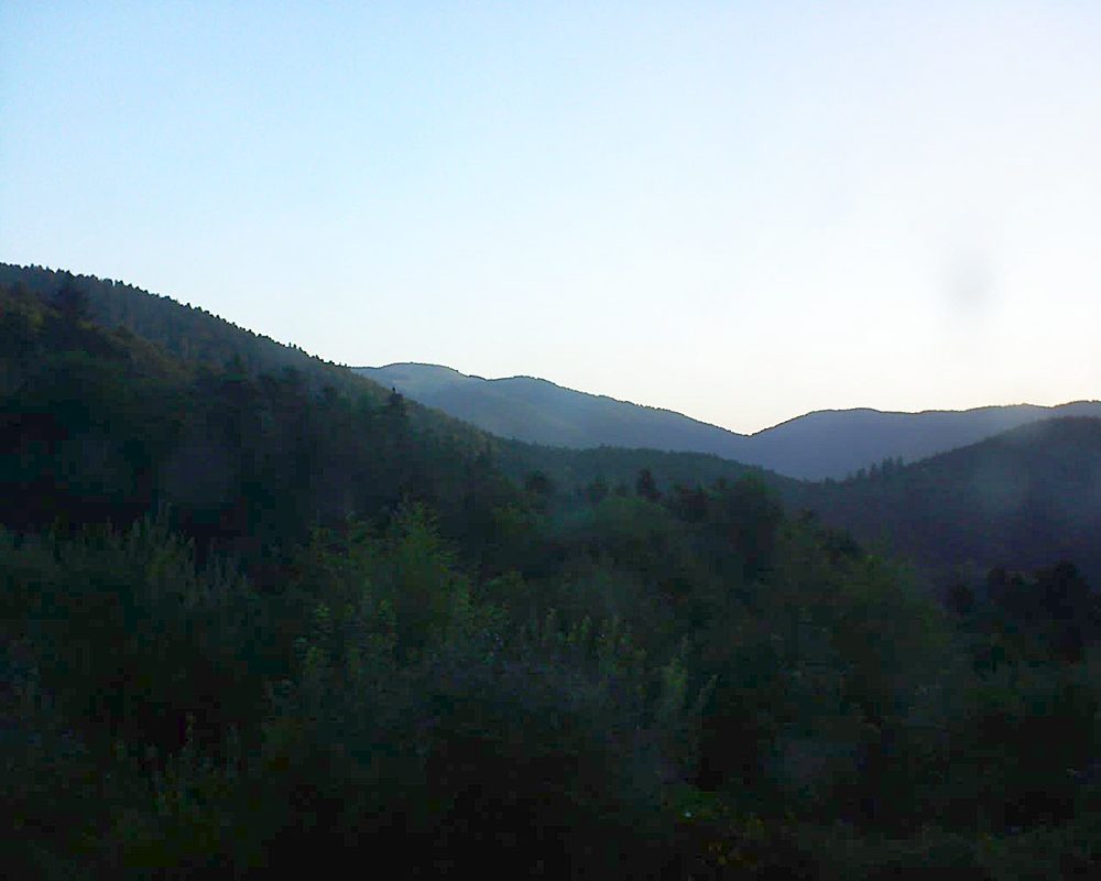Le petit ballon vu depuis le Domaine Langmatt à Murbach le 31.07.2018 à 06:30 Le petit ballon (Alsace, Vosges) le 31.07.2018 à 06:30