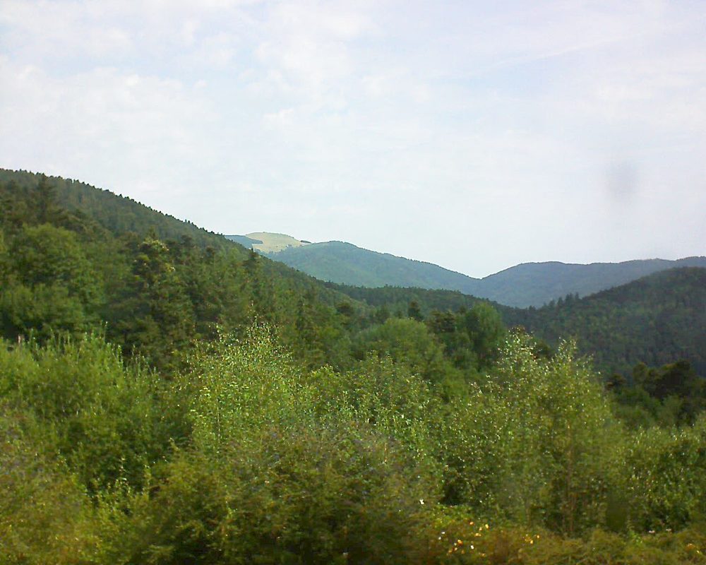 Le petit ballon vu depuis le Domaine Langmatt à Murbach le 01.08.2018 à 11:00 Le petit ballon (Alsace, Vosges) le 01.08.2018 à 11:00