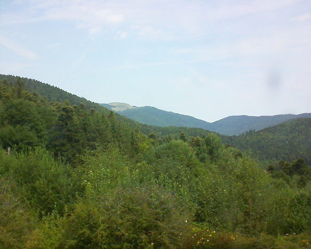 Le petit ballon vu depuis le Domaine Langmatt à Murbach le 01.08.2018 à 12:00 Le petit ballon (Alsace, Vosges) le 01.08.2018 à 12:00