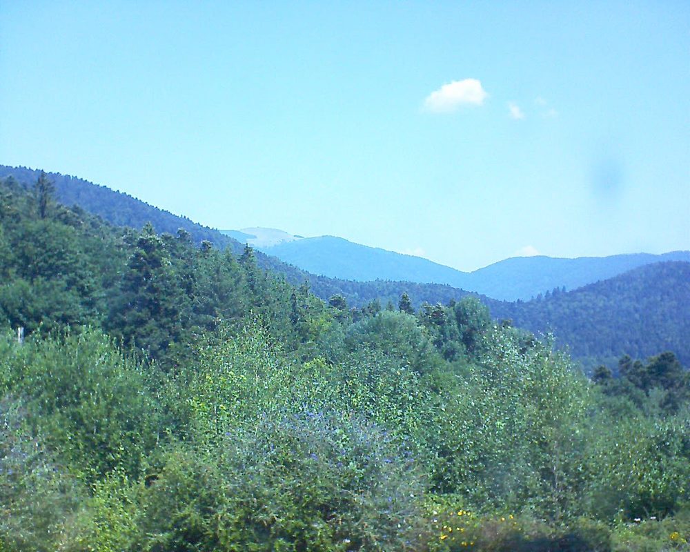 Le petit ballon vu depuis le Domaine Langmatt à Murbach le 03.08.2018 à 12:15 Le petit ballon (Alsace, Vosges) le 03.08.2018 à 12:15