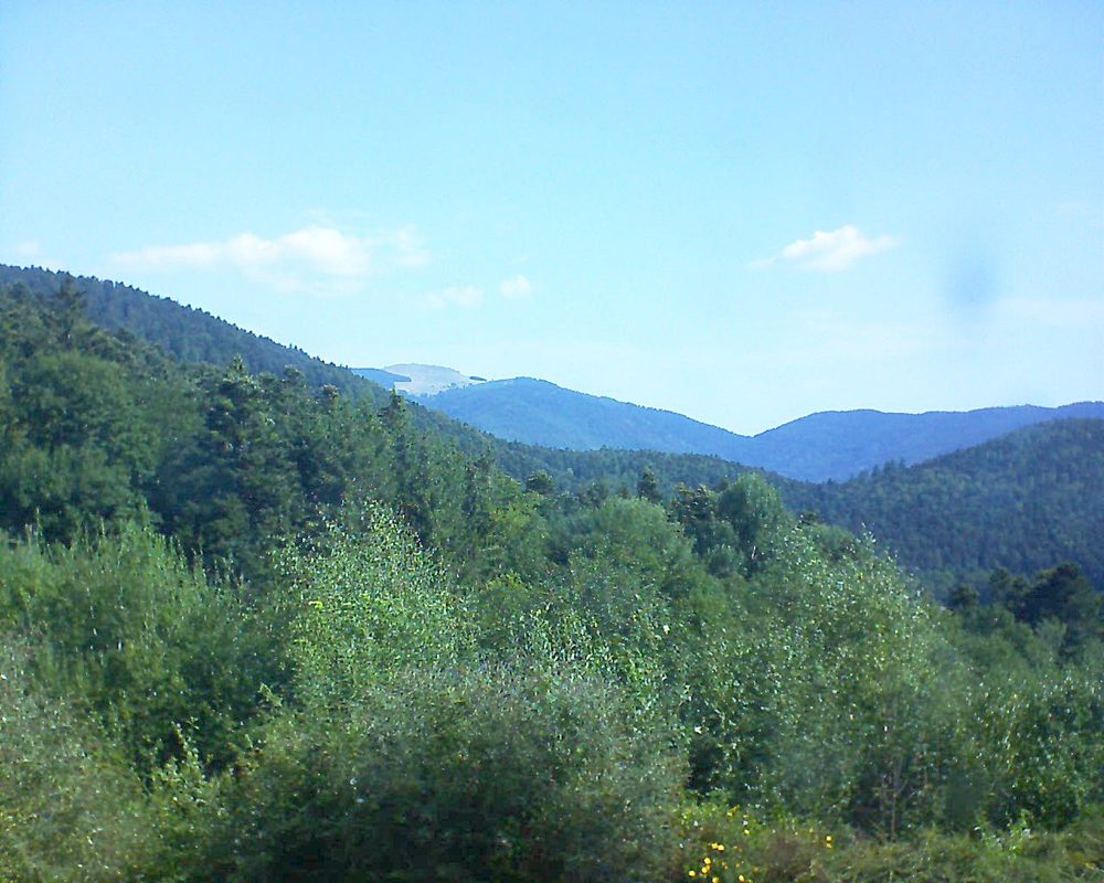 Le petit ballon vu depuis le Domaine Langmatt à Murbach le 09.08.2018 à 10:30 Le petit ballon (Alsace, Vosges) le 09.08.2018 à 10:30