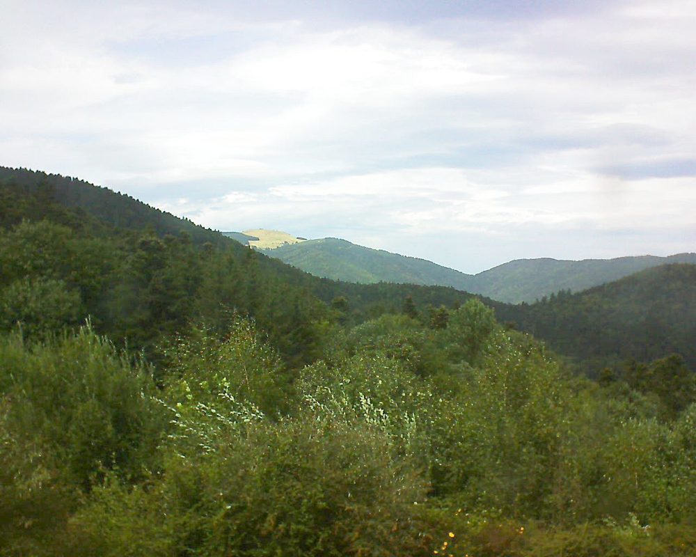 Le petit ballon vu depuis le Domaine Langmatt à Murbach le 09.08.2018 à 15:00 Le petit ballon (Alsace, Vosges) le 09.08.2018 à 15:00