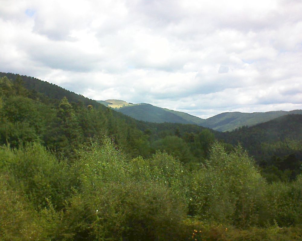 Le petit ballon vu depuis le Domaine Langmatt à Murbach le 11.08.2018 à 11:15 Le petit ballon (Alsace, Vosges) le 11.08.2018 à 11:15
