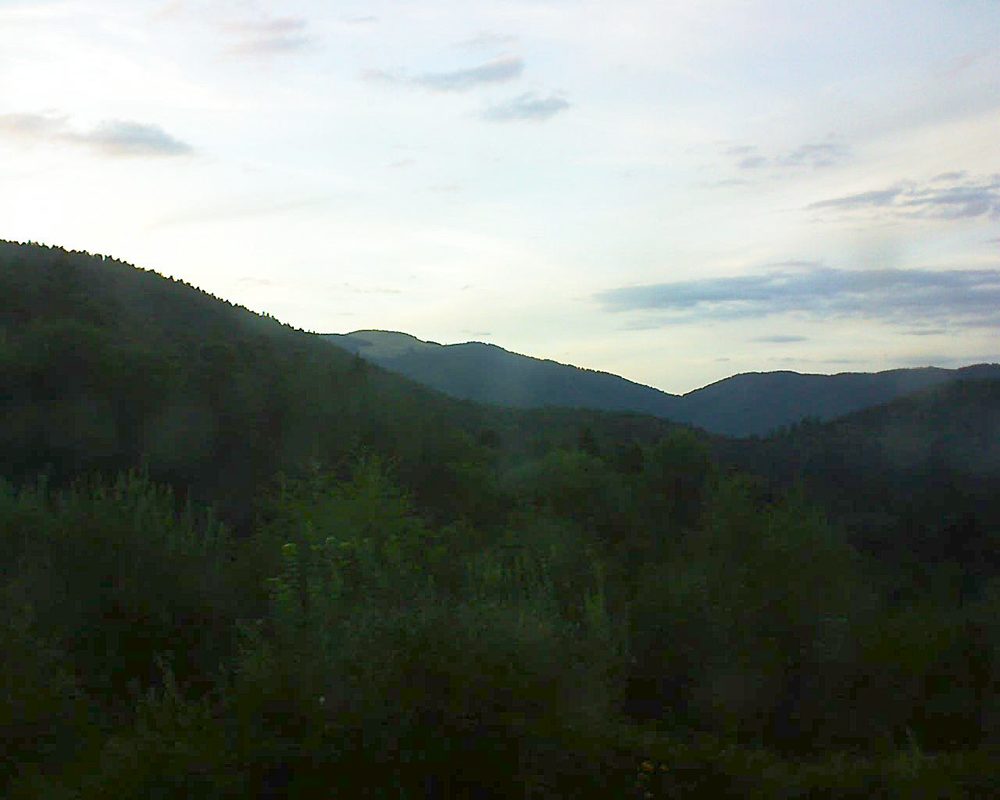 Le petit ballon vu depuis le Domaine Langmatt à Murbach le 11.08.2018 à 20:45 Le petit ballon (Alsace, Vosges) le 11.08.2018 à 20:45