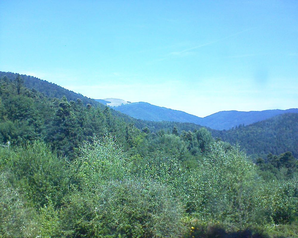 Le petit ballon vu depuis le Domaine Langmatt à Murbach le 12.08.2018 à 12:15 Le petit ballon (Alsace, Vosges) le 12.08.2018 à 12:15