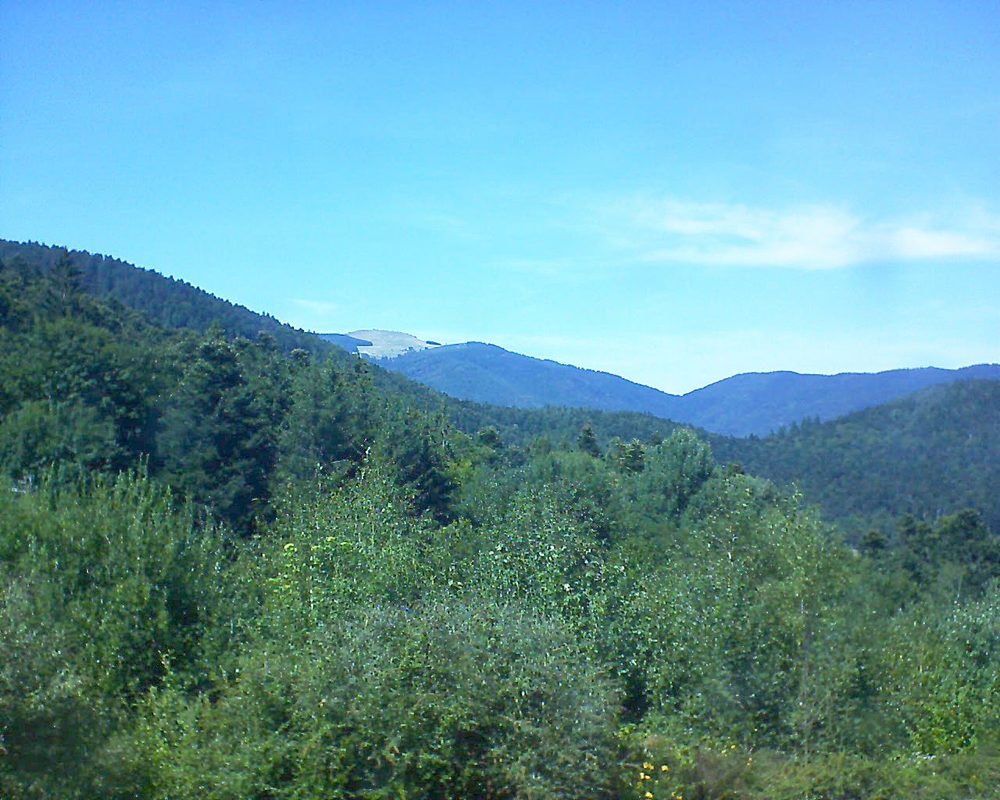Le petit ballon vu depuis le Domaine Langmatt à Murbach le 12.08.2018 à 15:00 Le petit ballon (Alsace, Vosges) le 12.08.2018 à 15:00