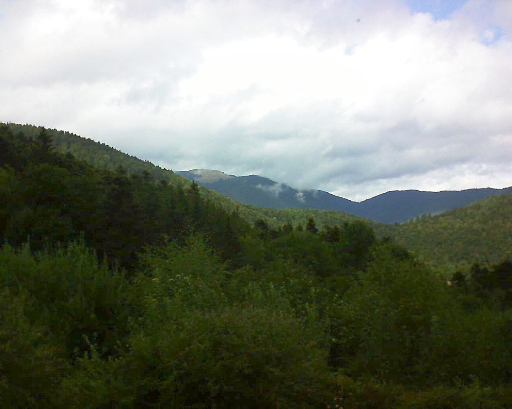 Le petit ballon vu depuis le Domaine Langmatt à Murbach le 13.08.2018 à 14:15 Le petit ballon (Alsace, Vosges) le 13.08.2018 à 14:15