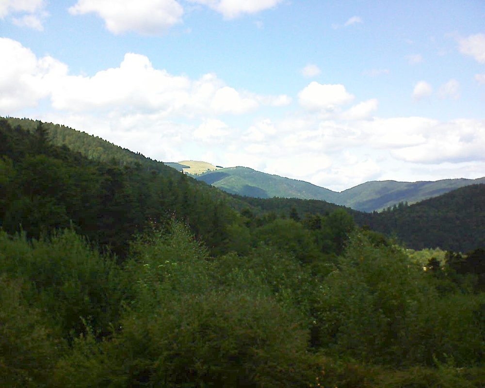 Le petit ballon vu depuis le Domaine Langmatt à Murbach le 14.08.2018 à 14:30 Le petit ballon (Alsace, Vosges) le 14.08.2018 à 14:30