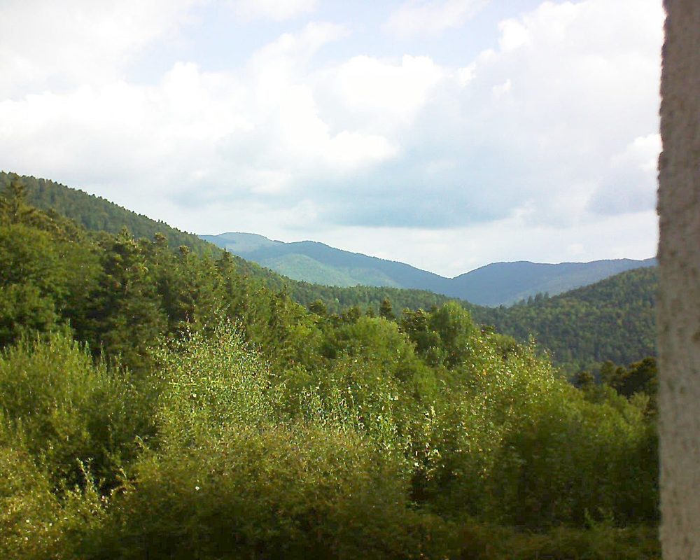 Le petit ballon vu depuis le Domaine Langmatt à Murbach le 15.08.2018 à 09:45 Le petit ballon (Alsace, Vosges) le 15.08.2018 à 09:45