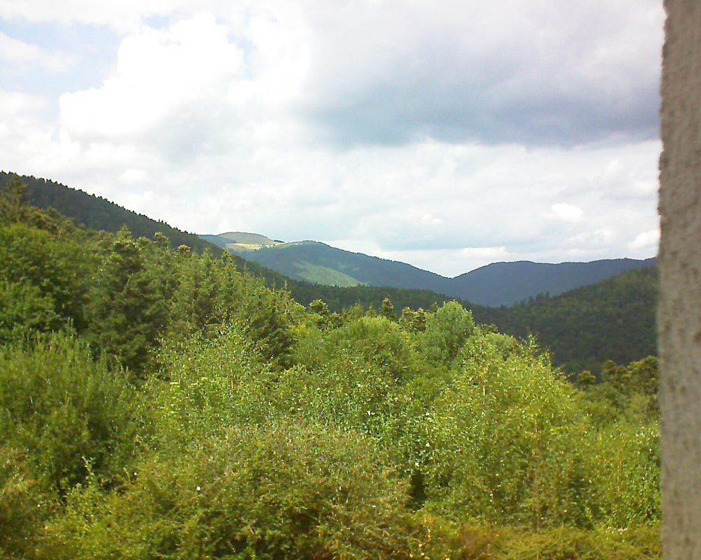 Le petit ballon vu depuis le Domaine Langmatt à Murbach le 15.08.2018 à 14:45 Le petit ballon (Alsace, Vosges) le 15.08.2018 à 14:45