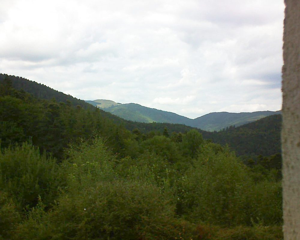 Le petit ballon vu depuis le Domaine Langmatt à Murbach le 15.08.2018 à 15:45 Le petit ballon (Alsace, Vosges) le 15.08.2018 à 15:45